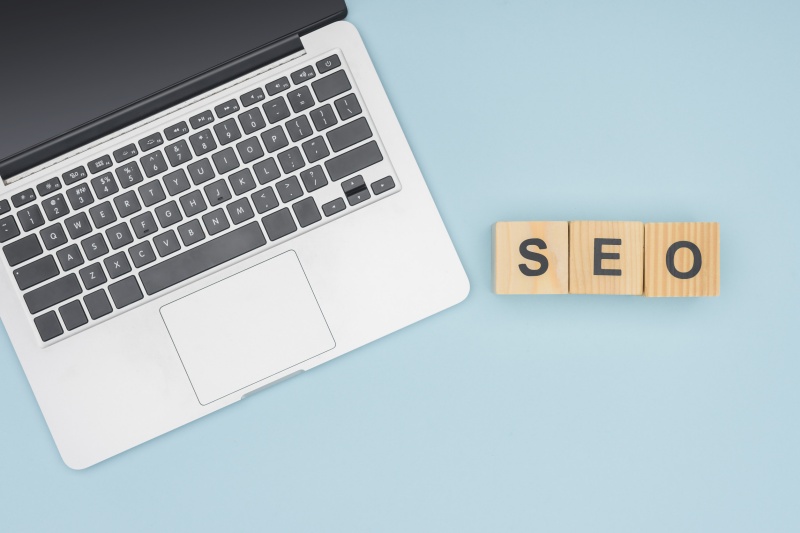 SEO keyword research for niche markets using long-tail strategies to target specific, high-intent search traffic for unique industries.